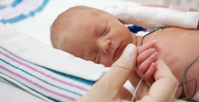 como estimular bebê prematuro na uti neonatal
